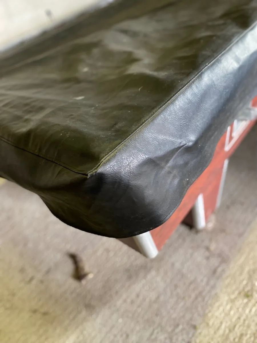 Pool table in Excellent condition - Image 2