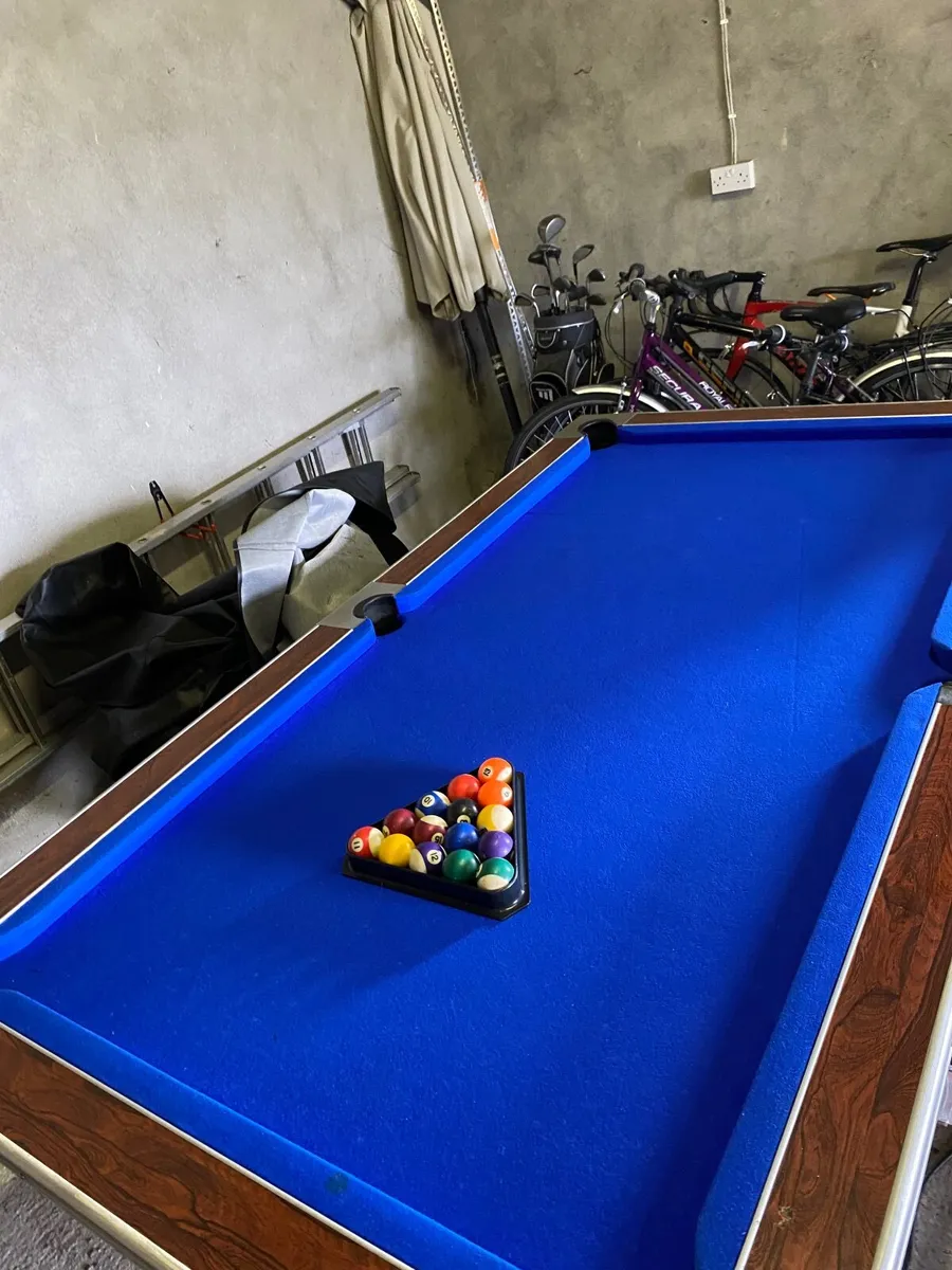 Pool table in Excellent condition - Image 3