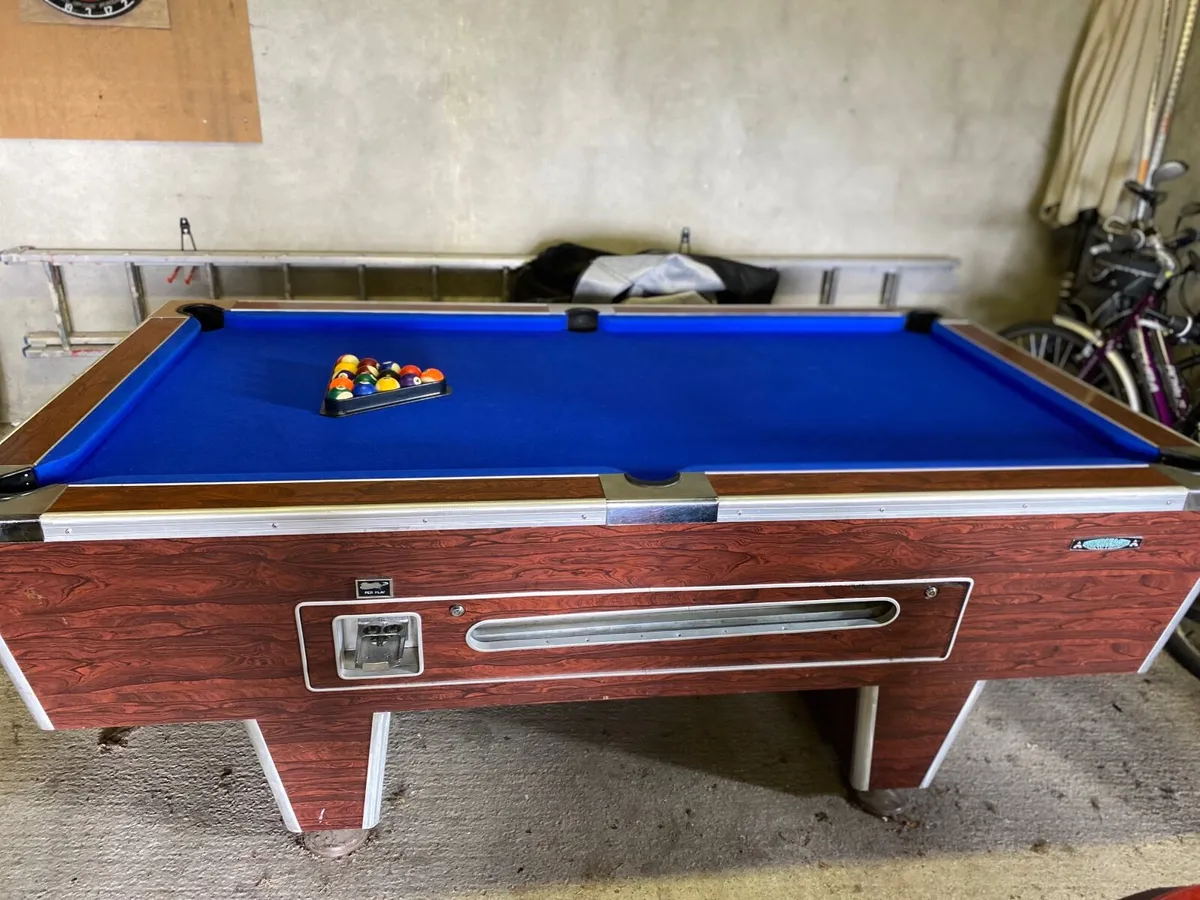 Pool table in Excellent condition - Image 4