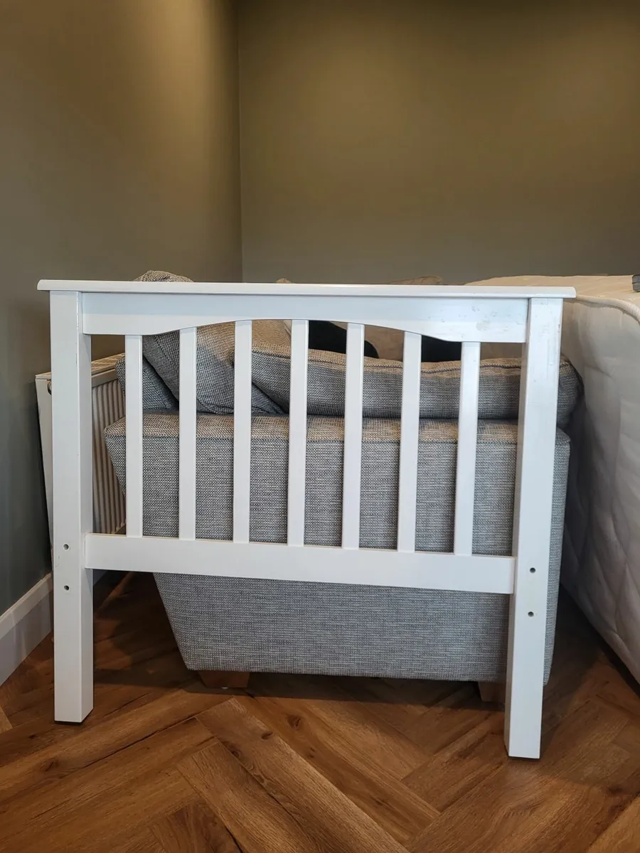 Single bedframe & Mattress - Image 2