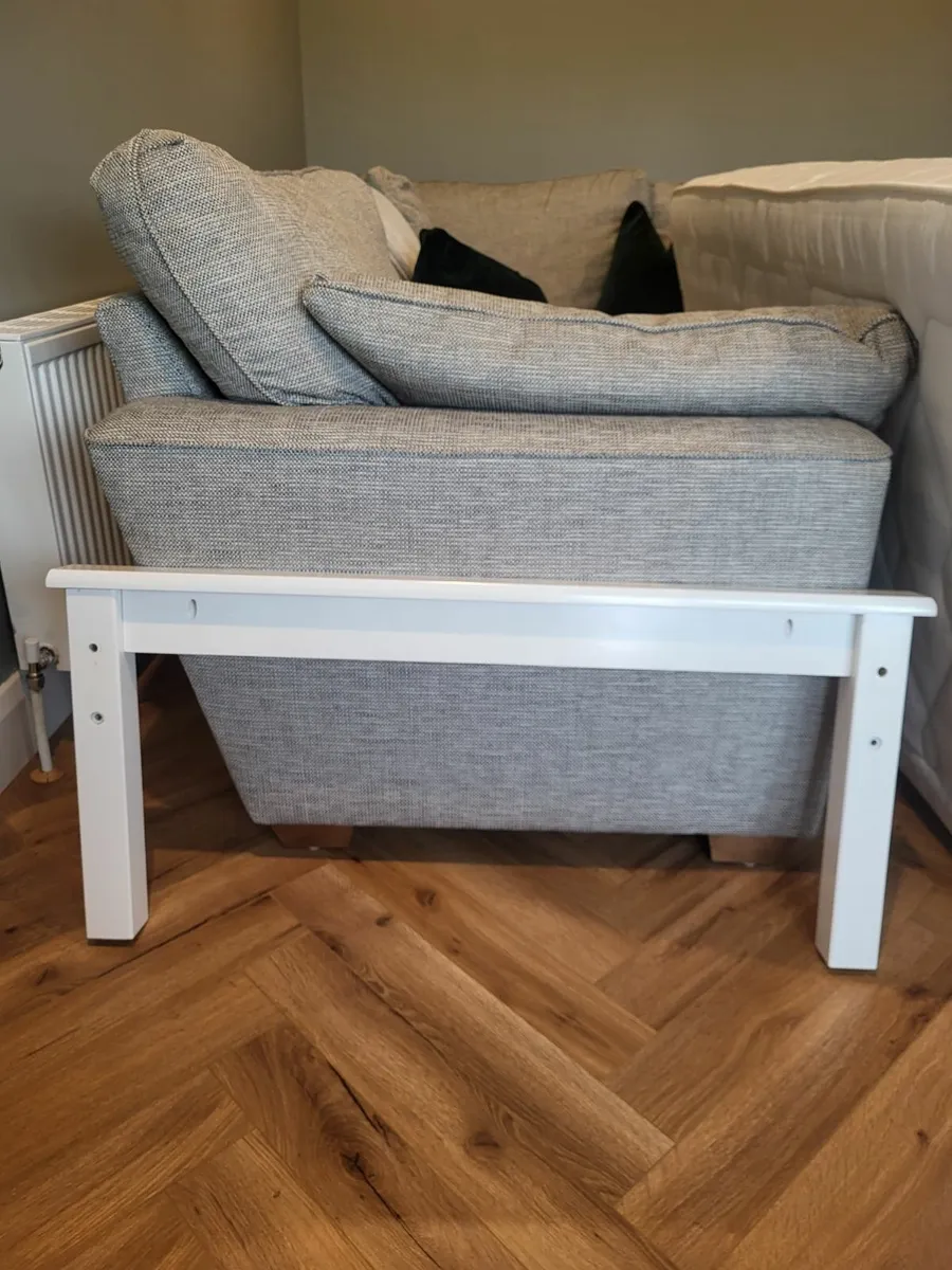 Single bedframe & Mattress - Image 3