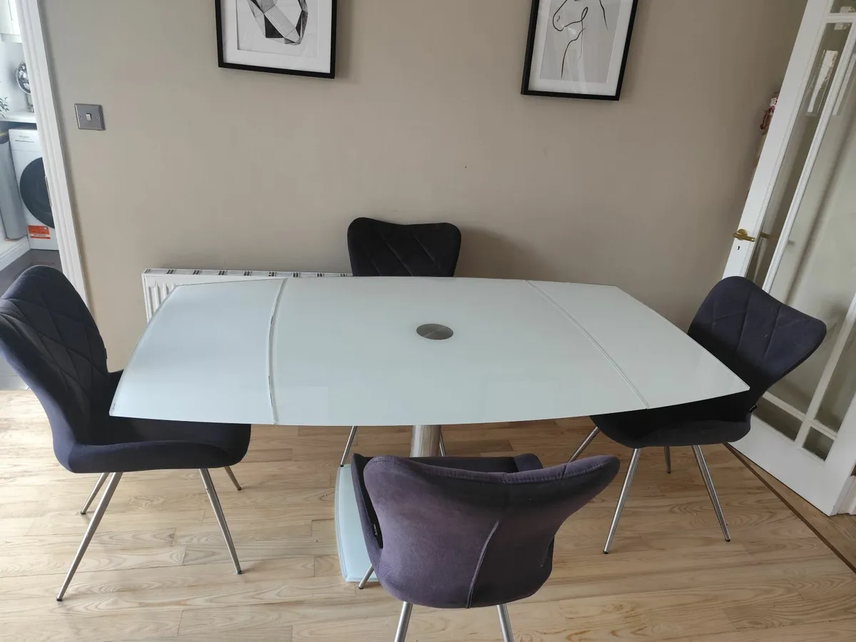 Kitchen table - Image 2