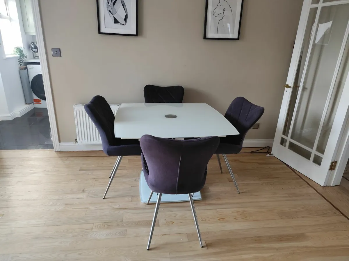 Kitchen table - Image 3