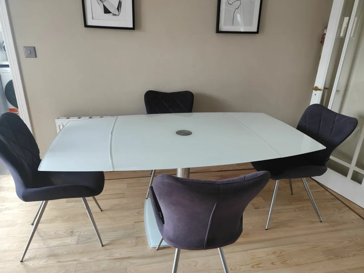 Kitchen table - Image 4