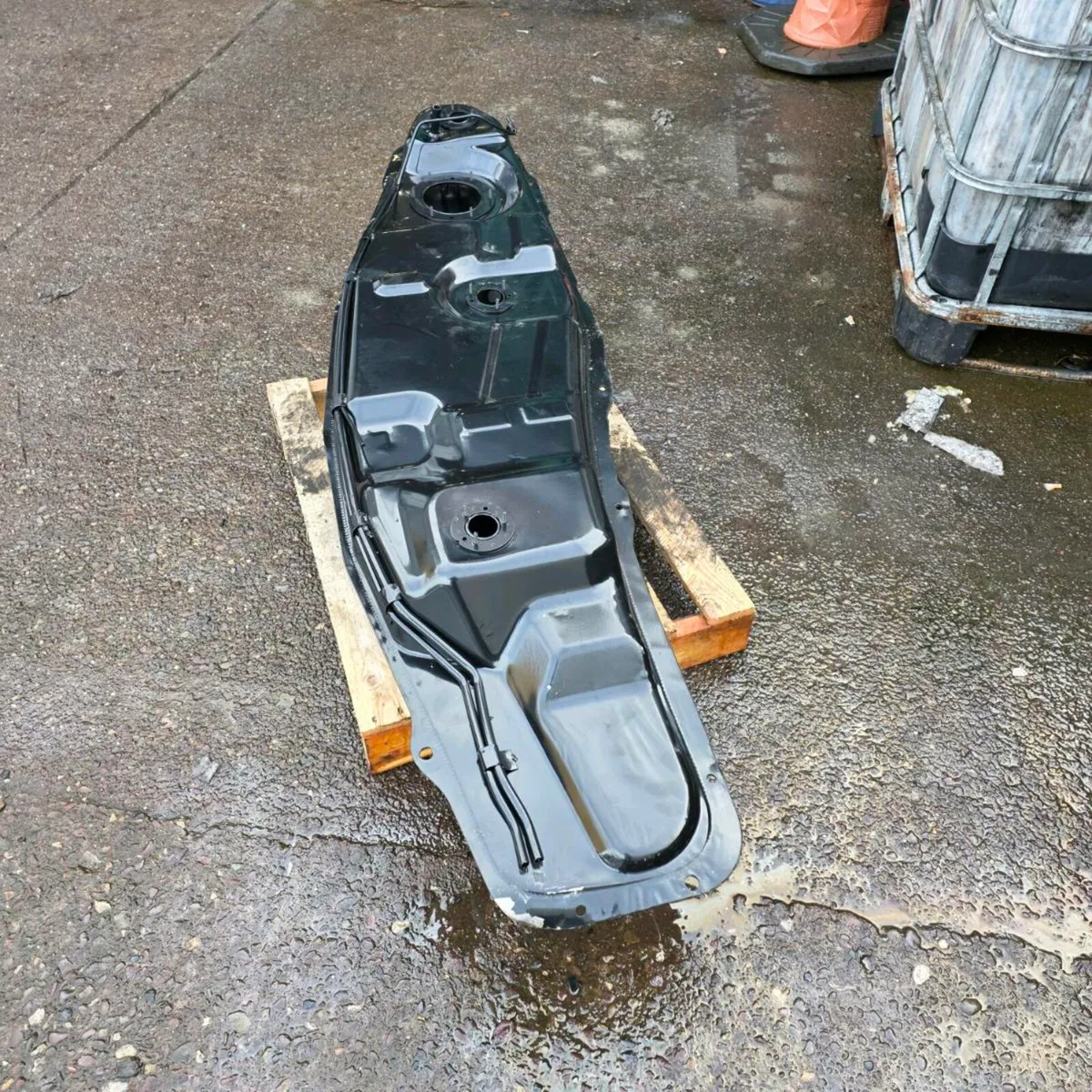 NEW ✅️Mitubishi Pajero/Montero LWB Fuel Tank - Image 3