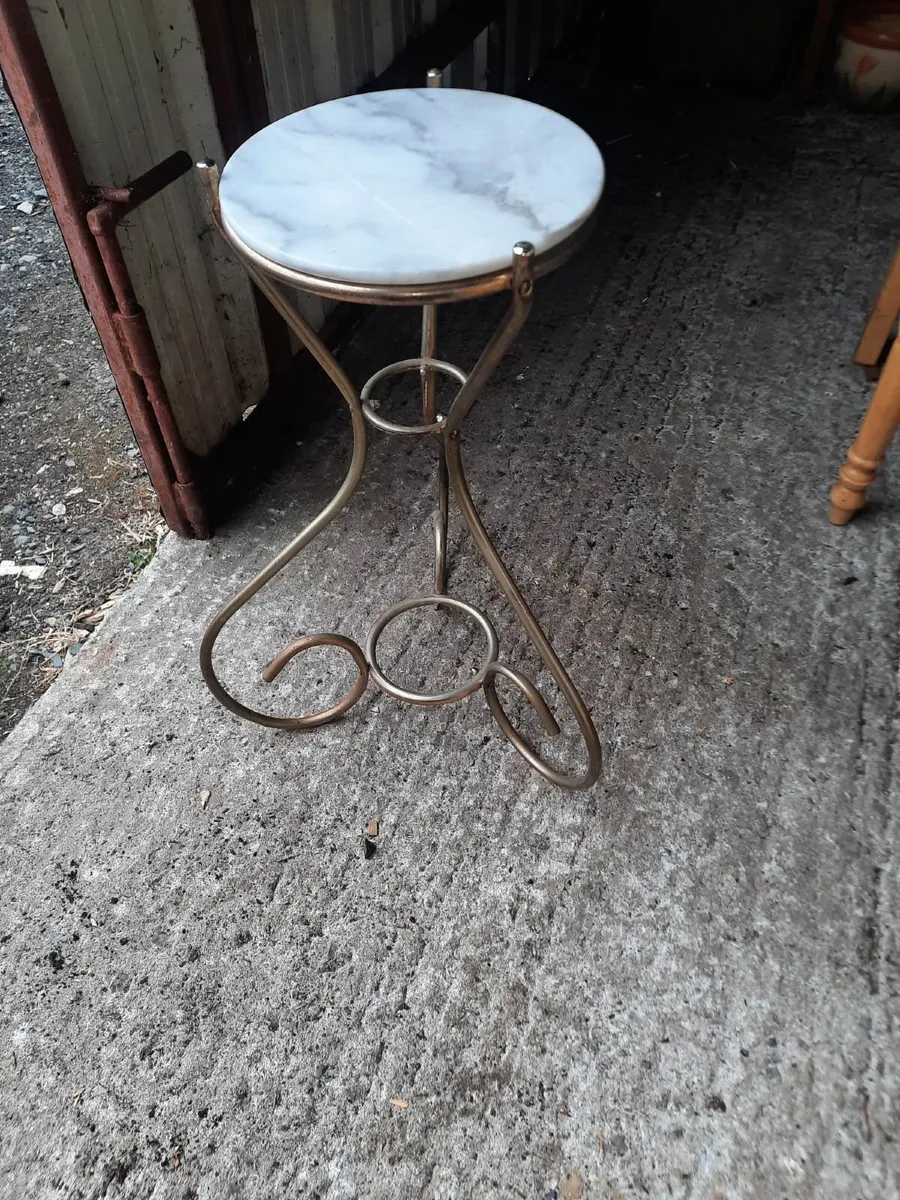 Plant stand - Image 1