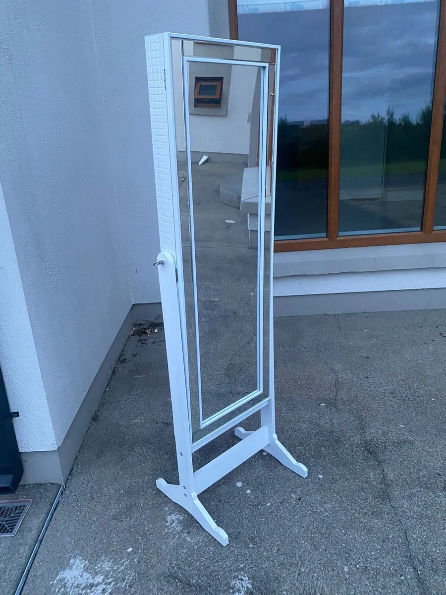 Jewellery Storage Mirror - Image 1