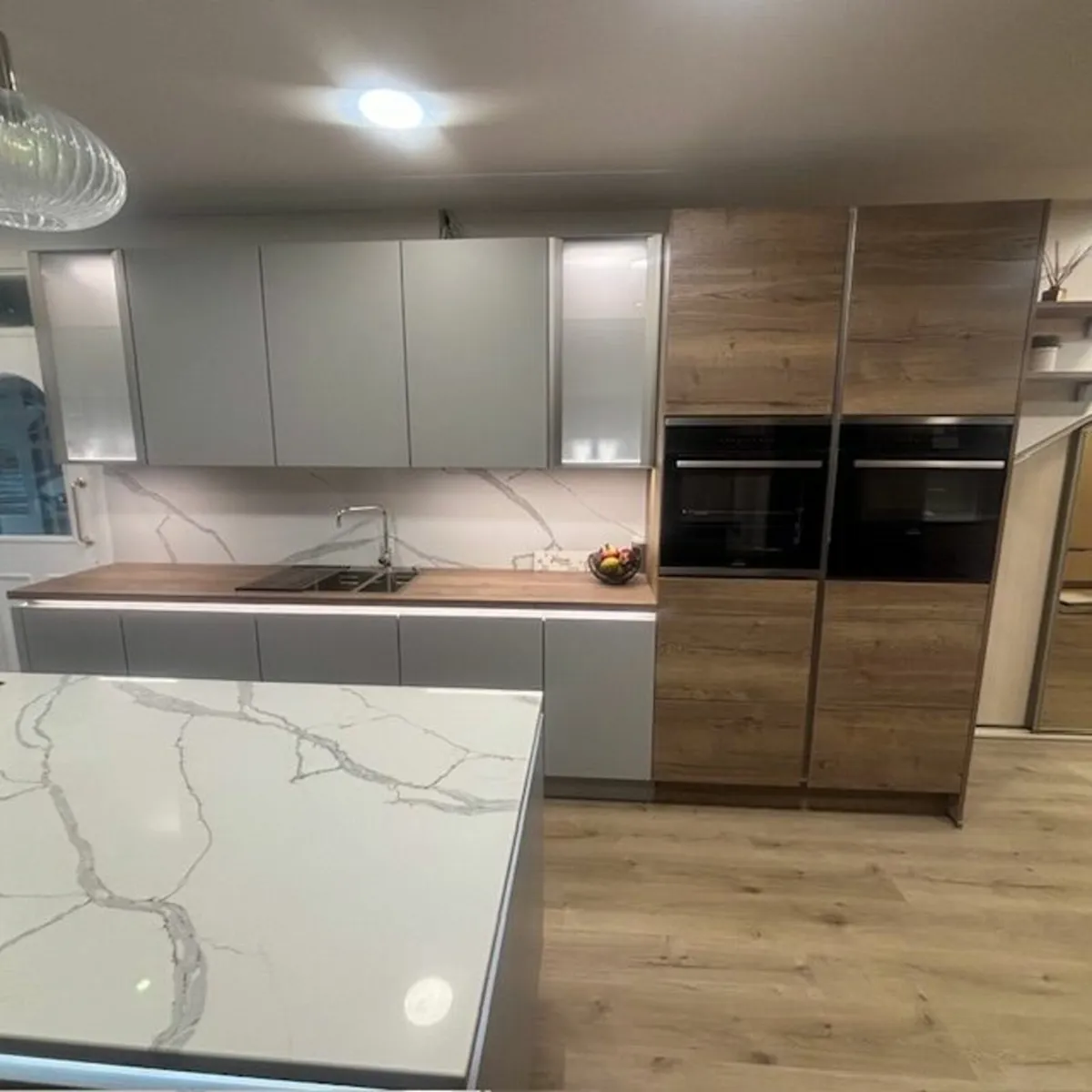 SHOWROOM KITCHEN DISPLAY FOR SALE - Image 1