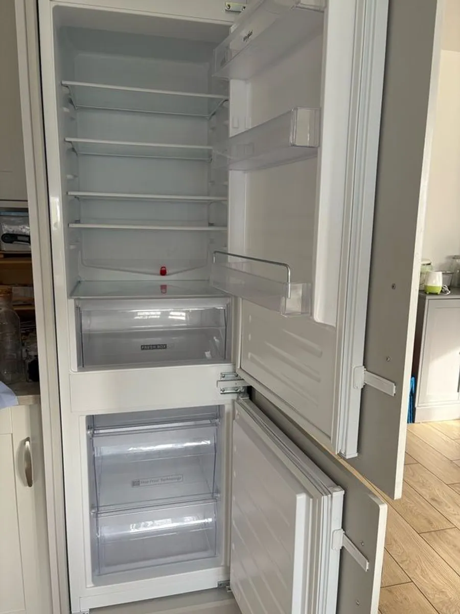 Whirlpool Integrated Fridge/Freezer - Image 4