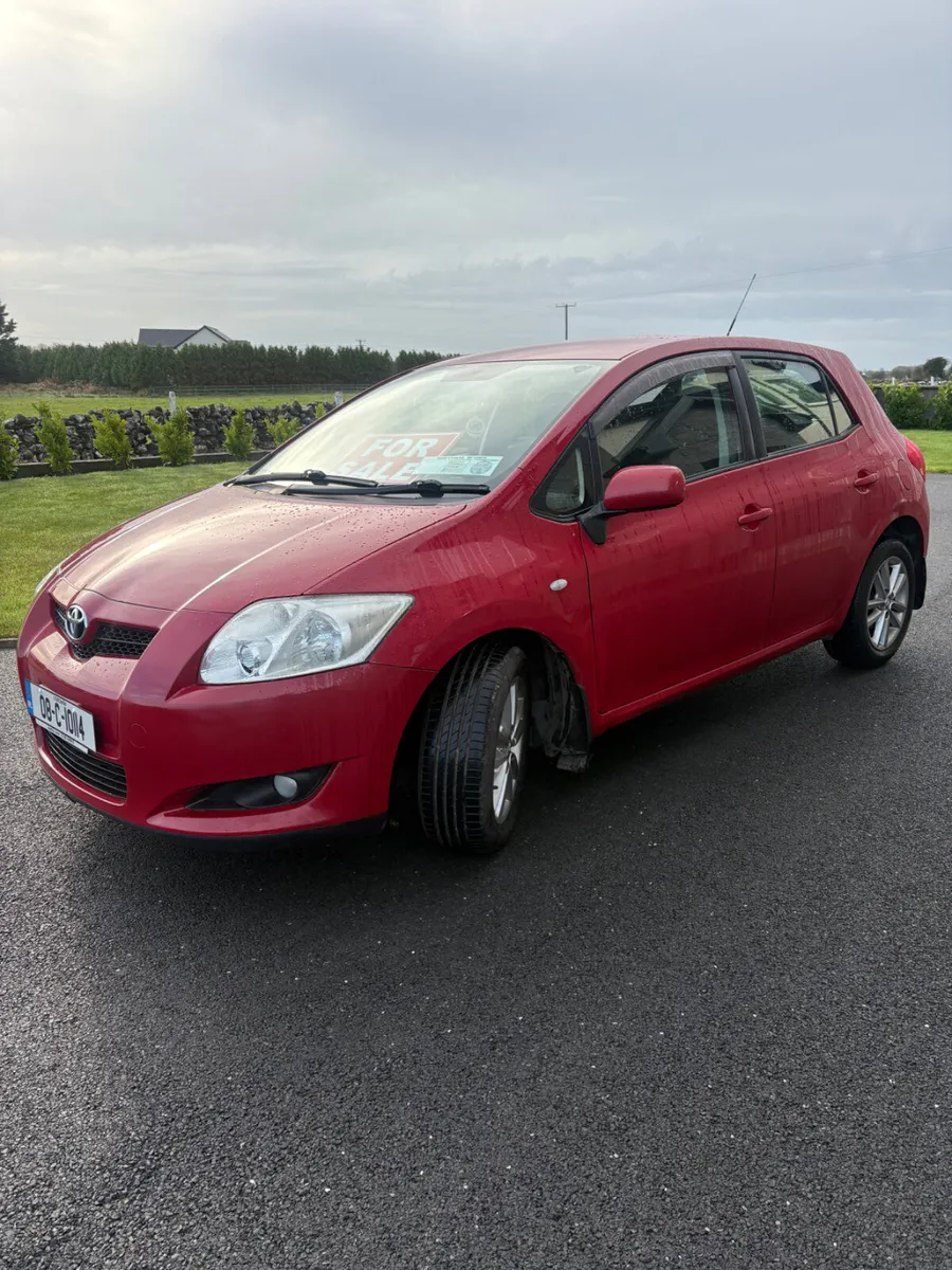 Toyota Auris 2008 - Image 2