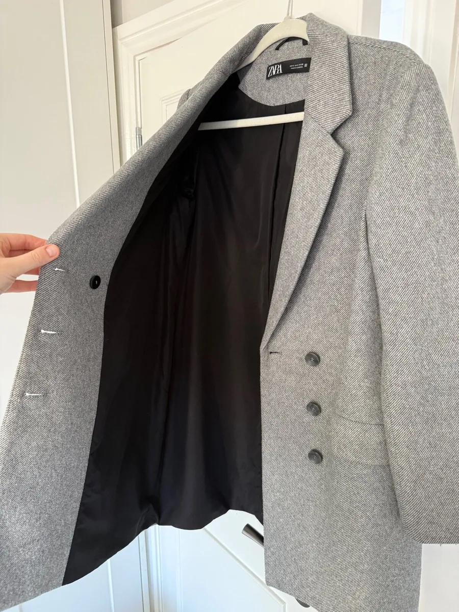 Elegant coat from Zara, size Small - Image 3