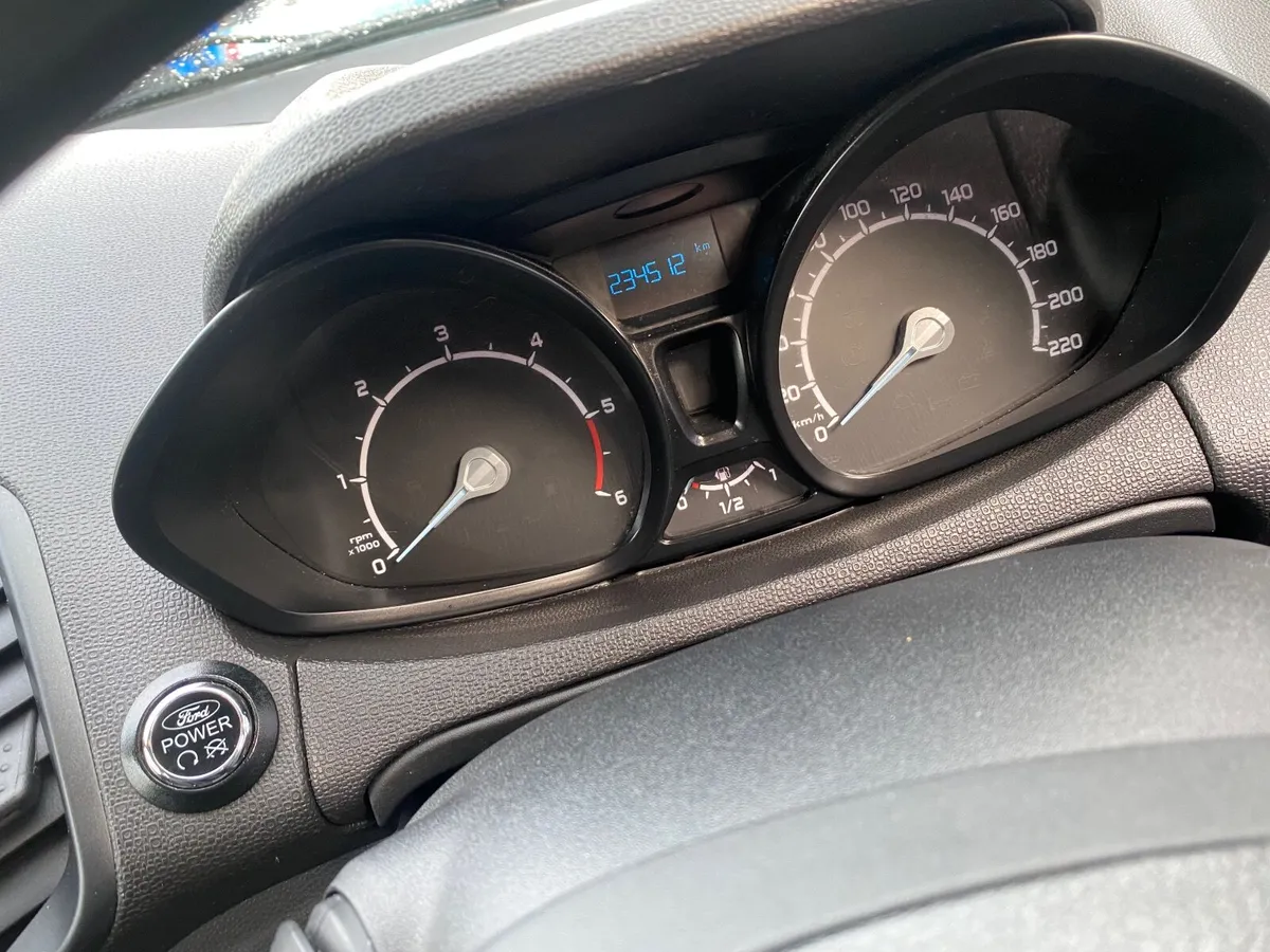 Ford EcoSport 2014 - Image 4