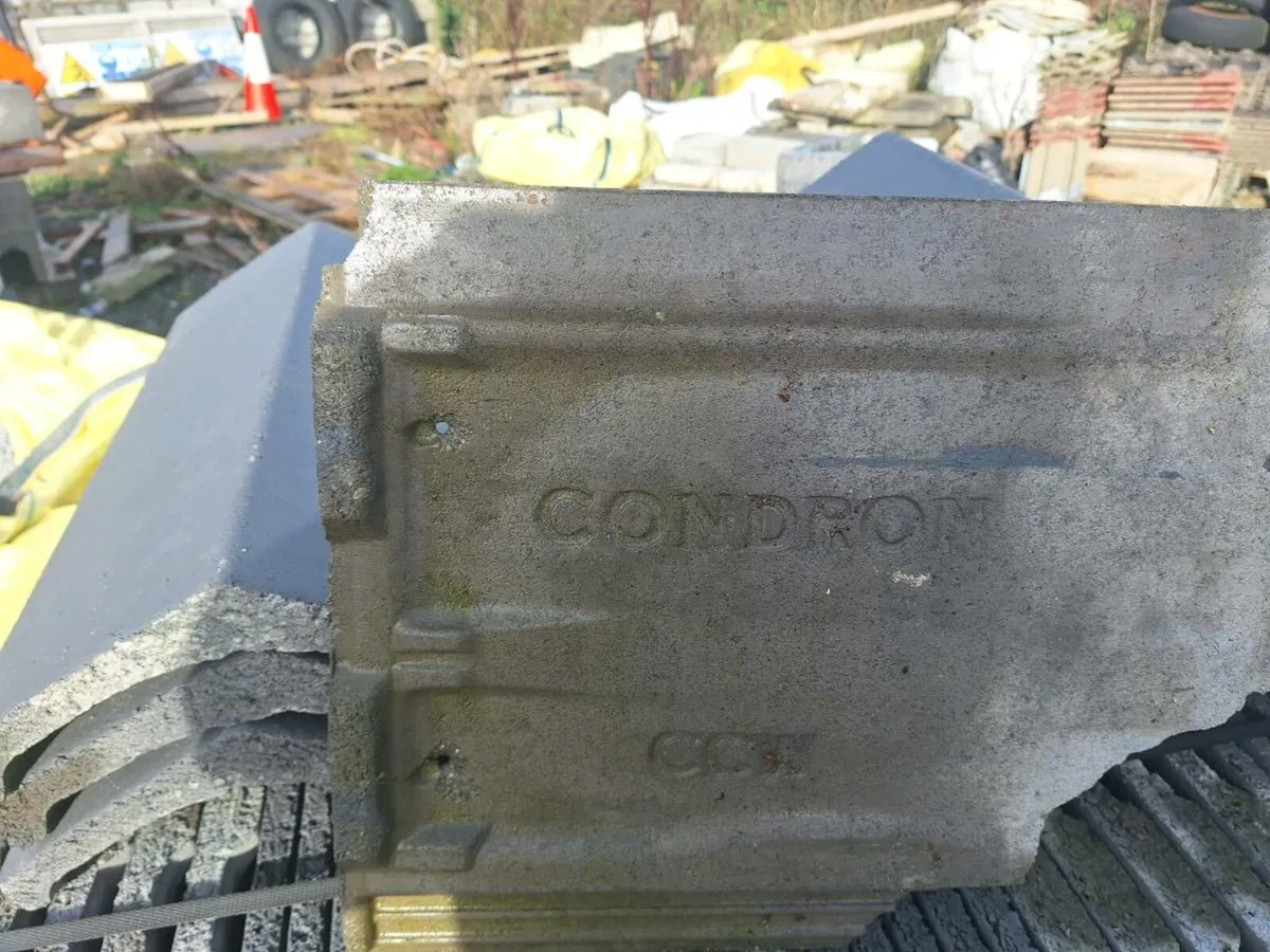 Roof tiles - Image 2