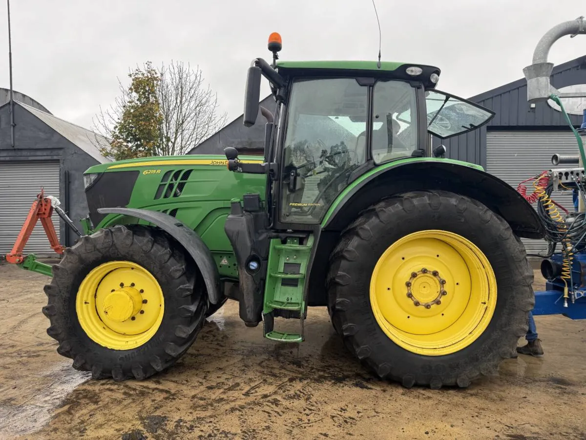 2019 John Deere 6215 R - Image 2