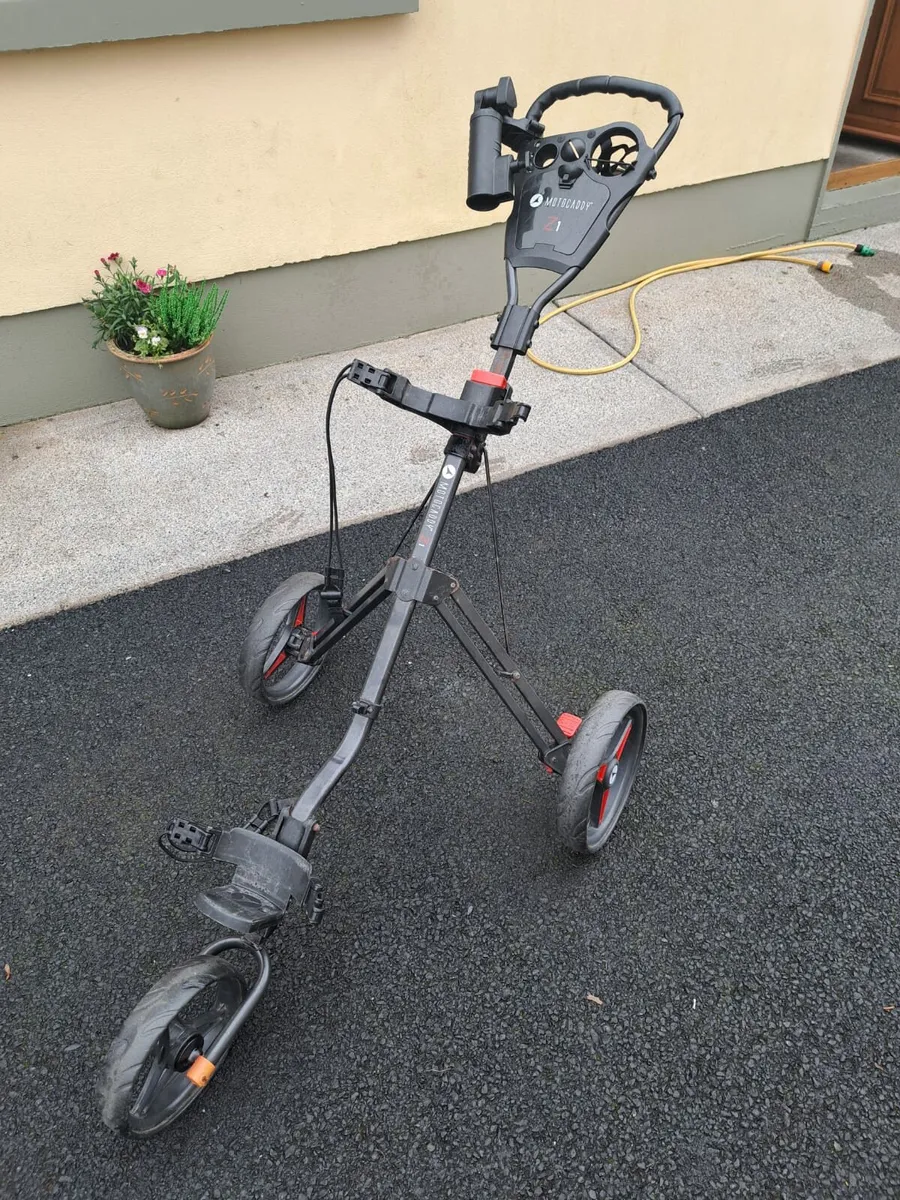 Motocaddy Z1 Golf Trolley - Image 3