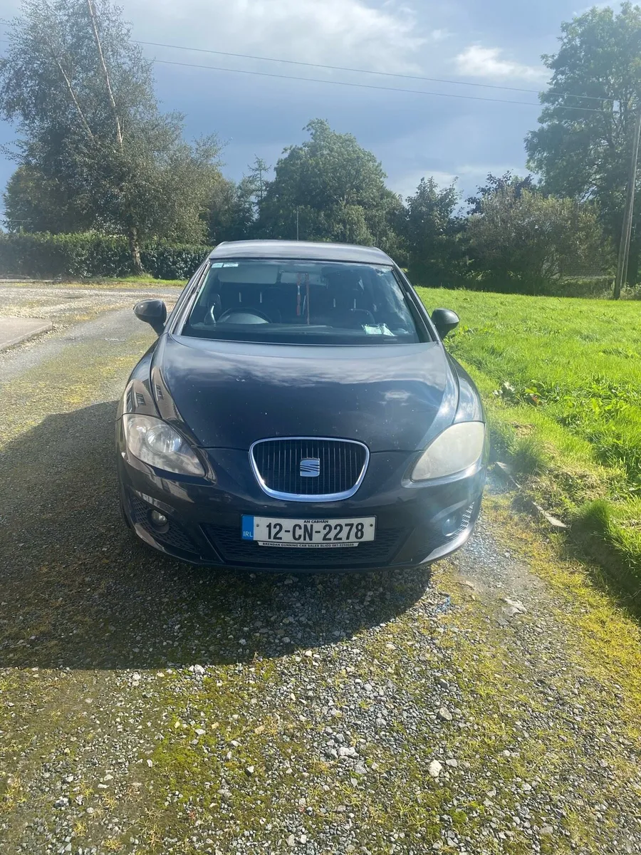 12 seat Leon - Image 1