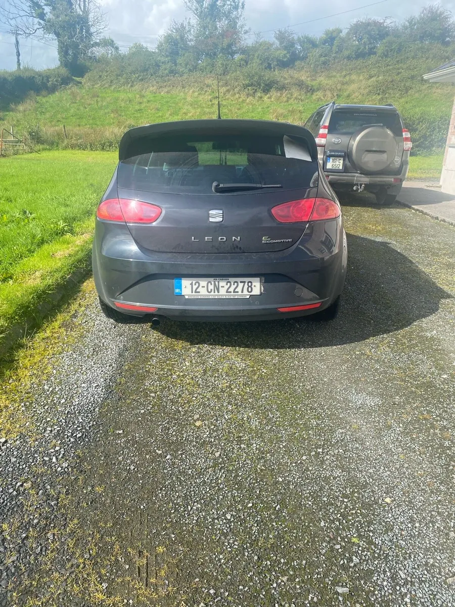 12 seat Leon - Image 2