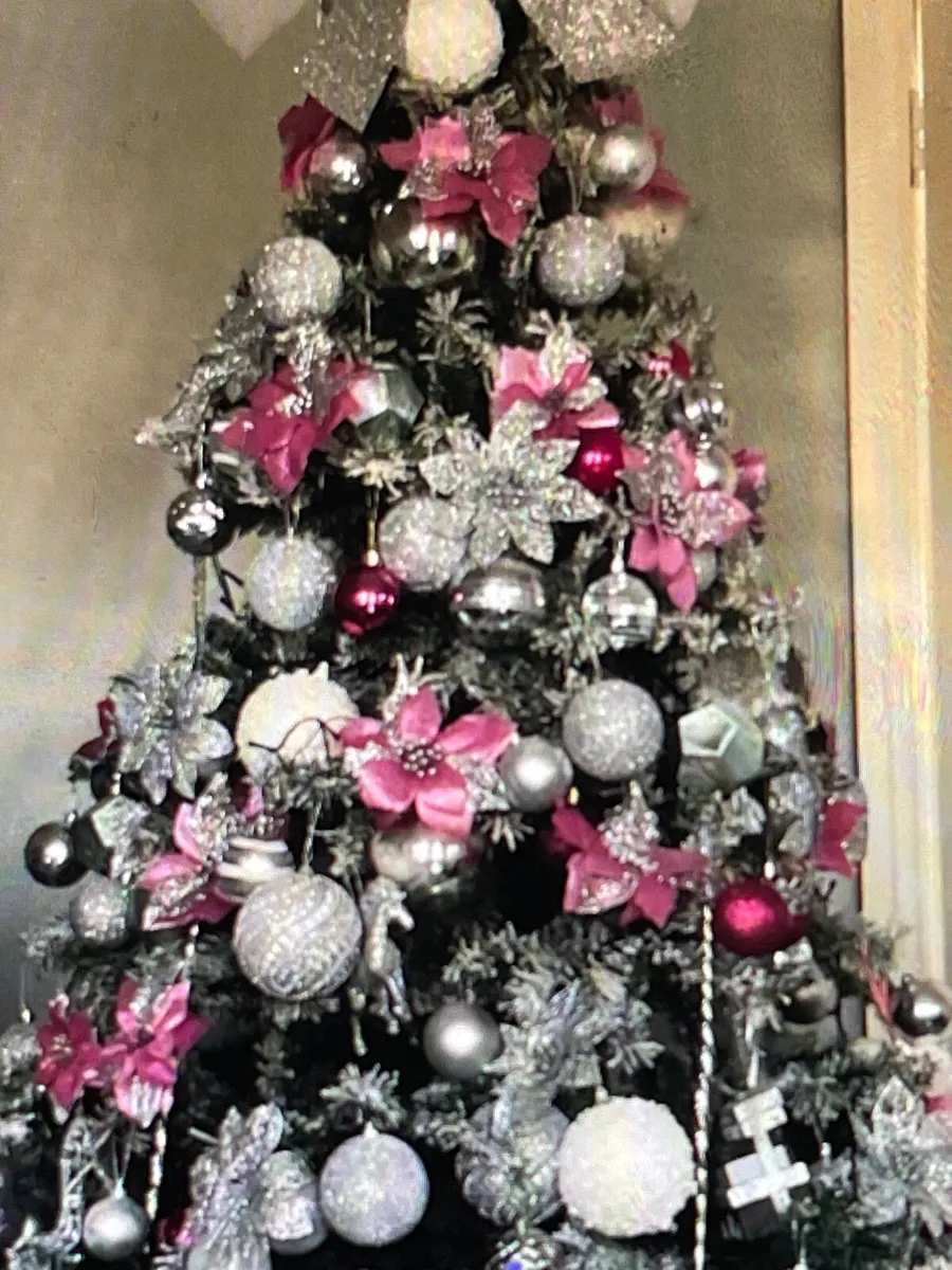 Christmas  tree 7 foot no decorations