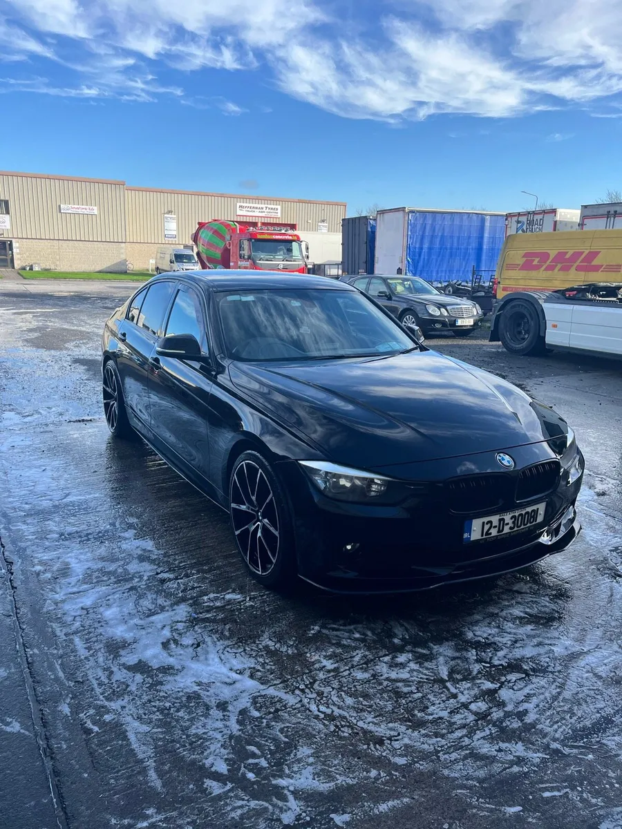 BMW 320d - Image 2