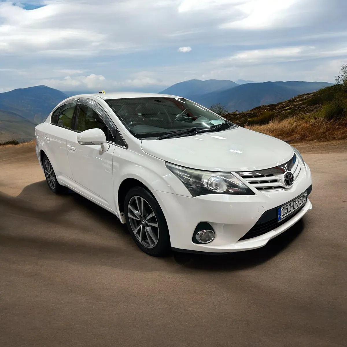 2015 Toyota Avensis D-4D 125 (2.0) Luna Saloon - Image 3
