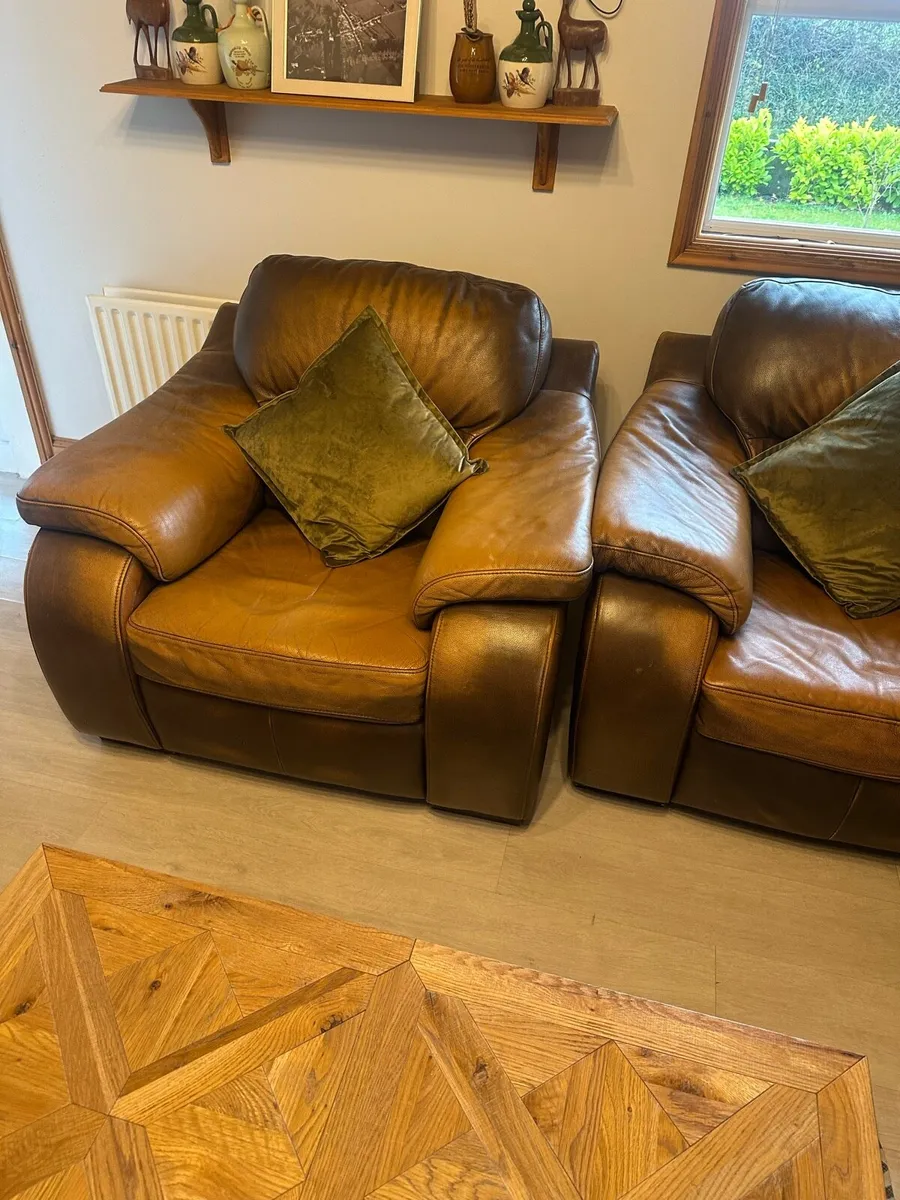 Brown Leather suite - Image 3
