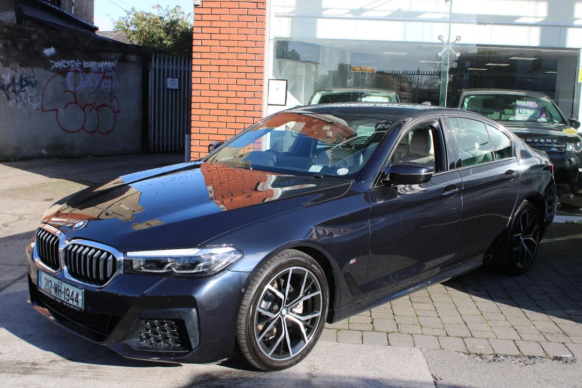 BMW 5-Series M SPORT - Image 4