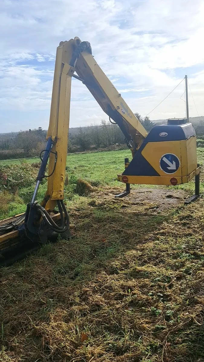 Bomford falcon Hedgecutter - Image 1