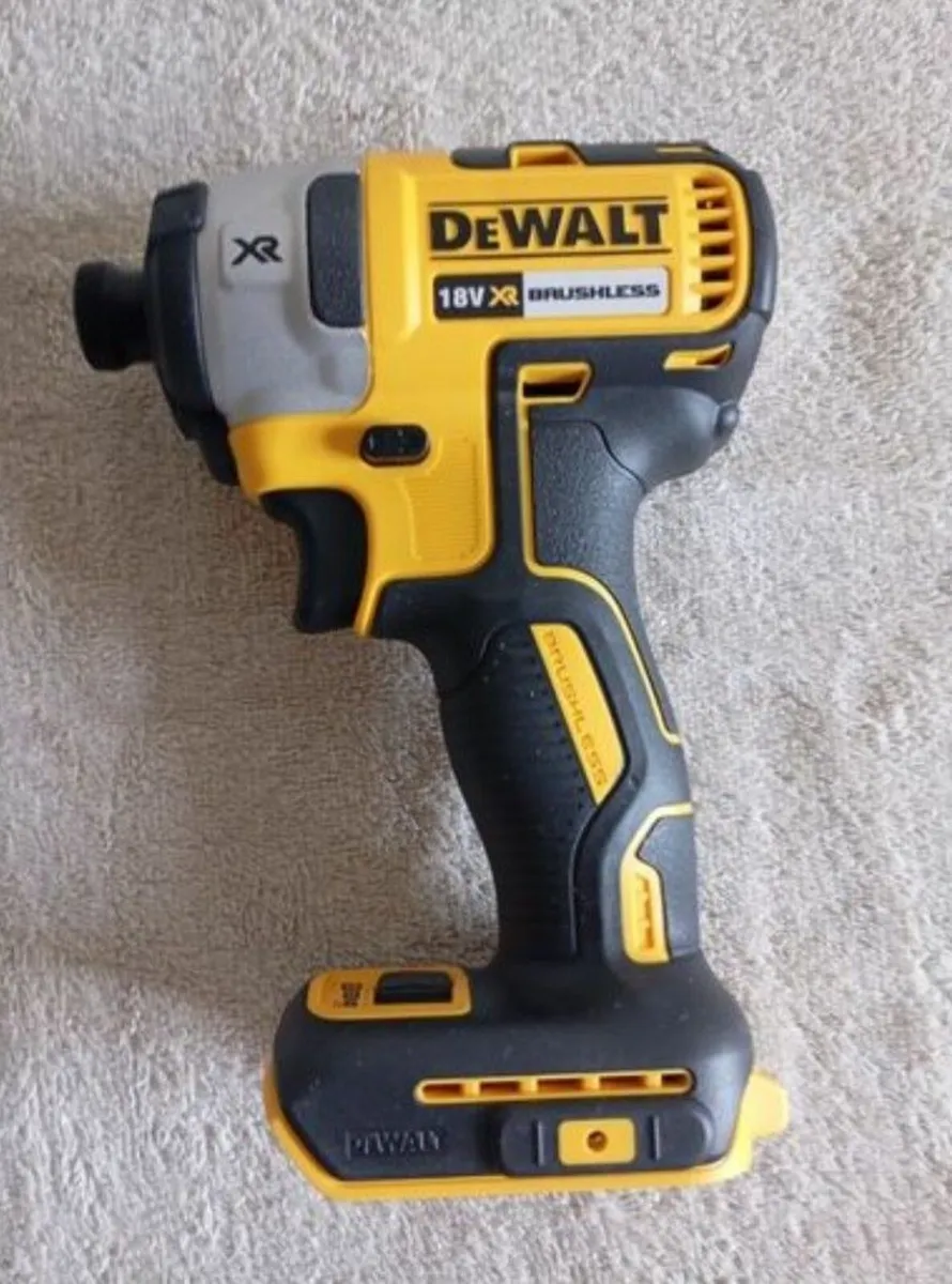 DeWalt Impact Driver Set - Image 4