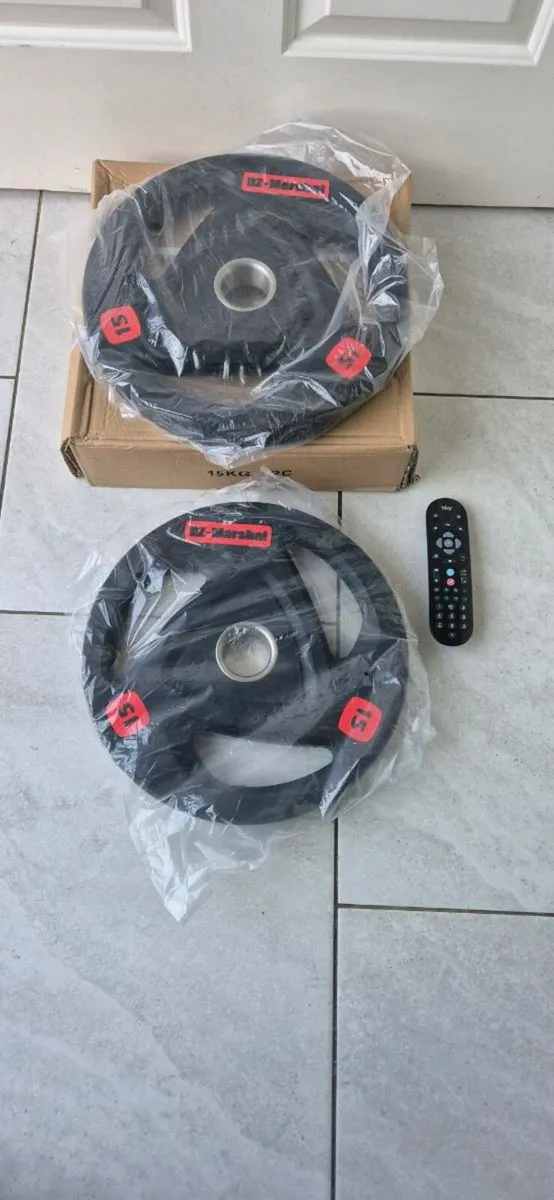 Brand new 2x15kilo Olympic tri grip weight plates - Image 1