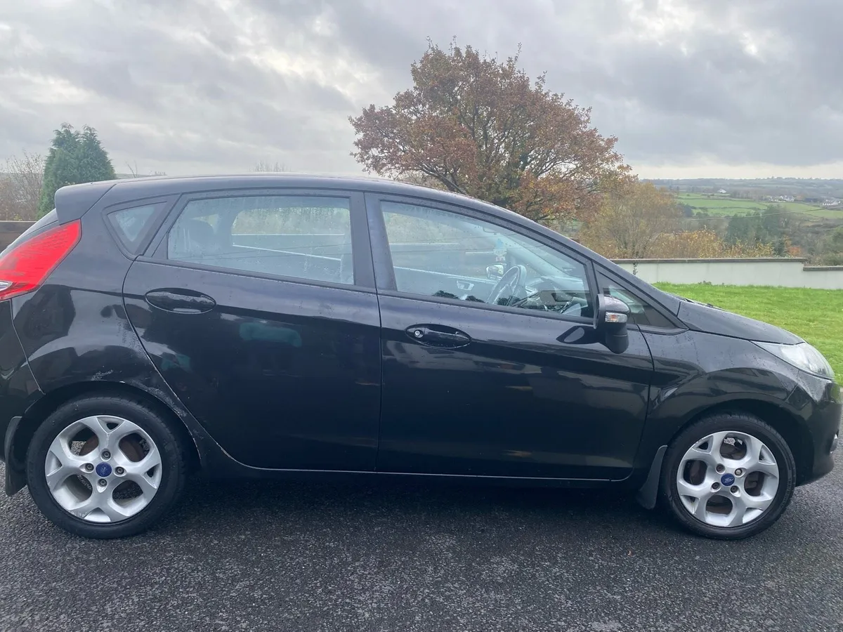 2012 Ford Fiesta - Image 1
