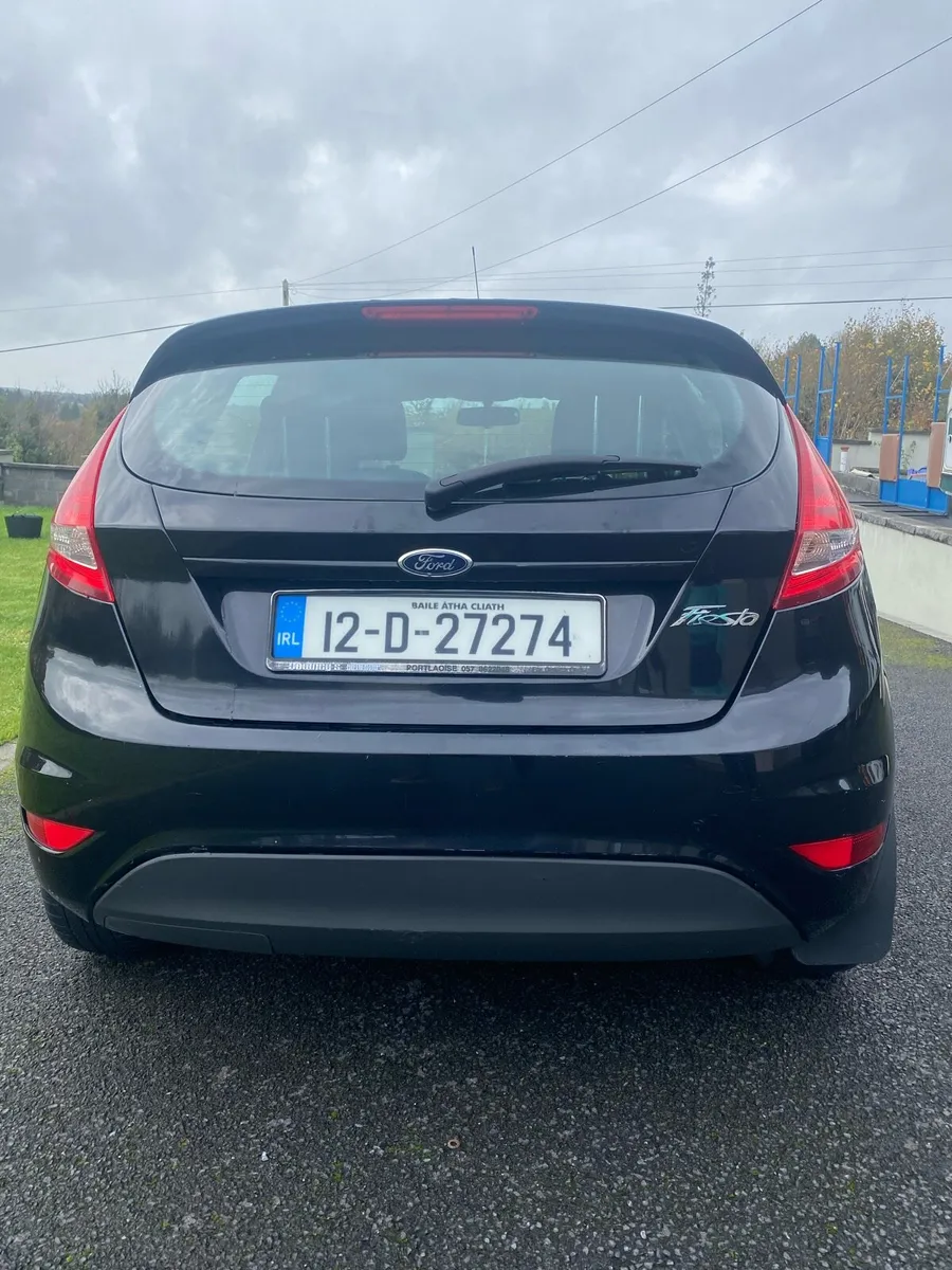 2012 Ford Fiesta - Image 2