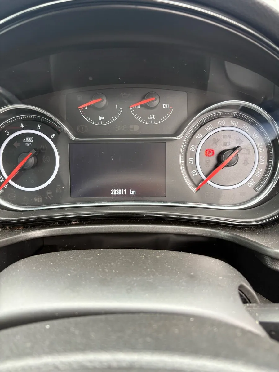 Vauxhall insignia 2.0 elite - Image 3