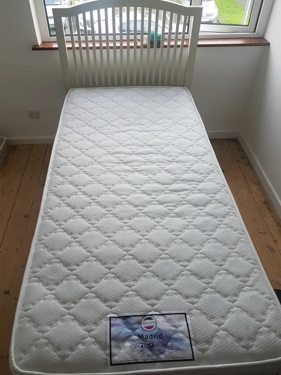 Single bed - Image 3