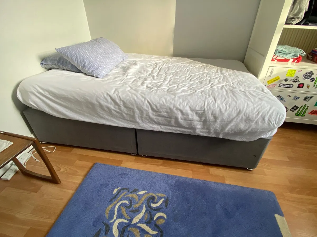 Single Bed (wide) 4' x 6' - Image 2