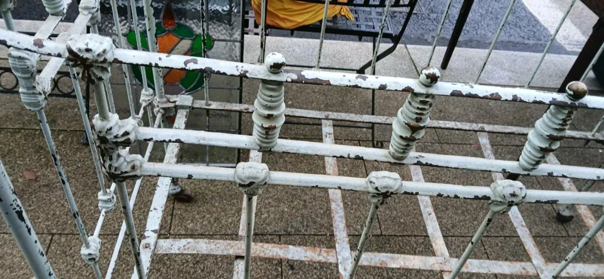 Child's victorian iron  cot bed - Image 4