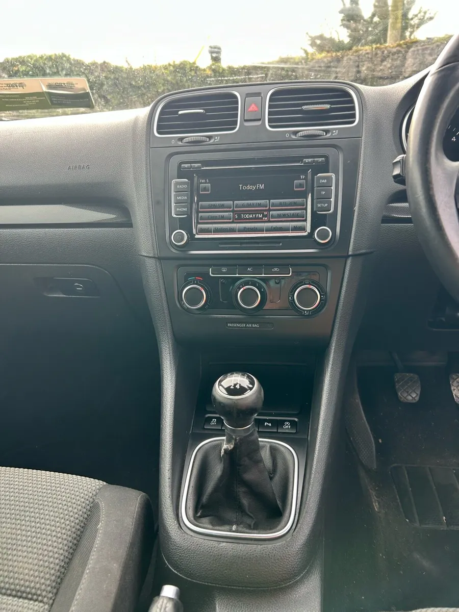 VW Golf - Image 4