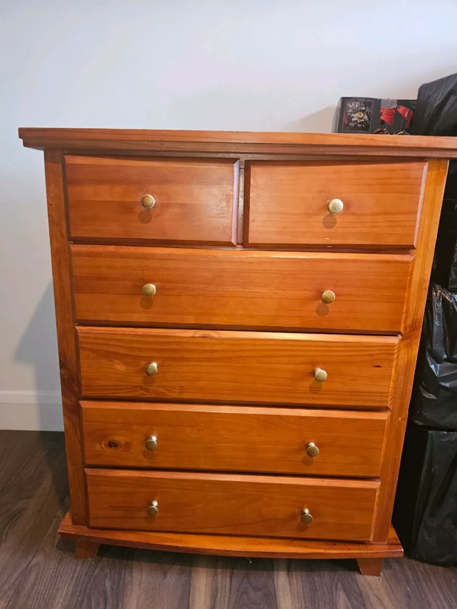 Chesterdraws - Image 1