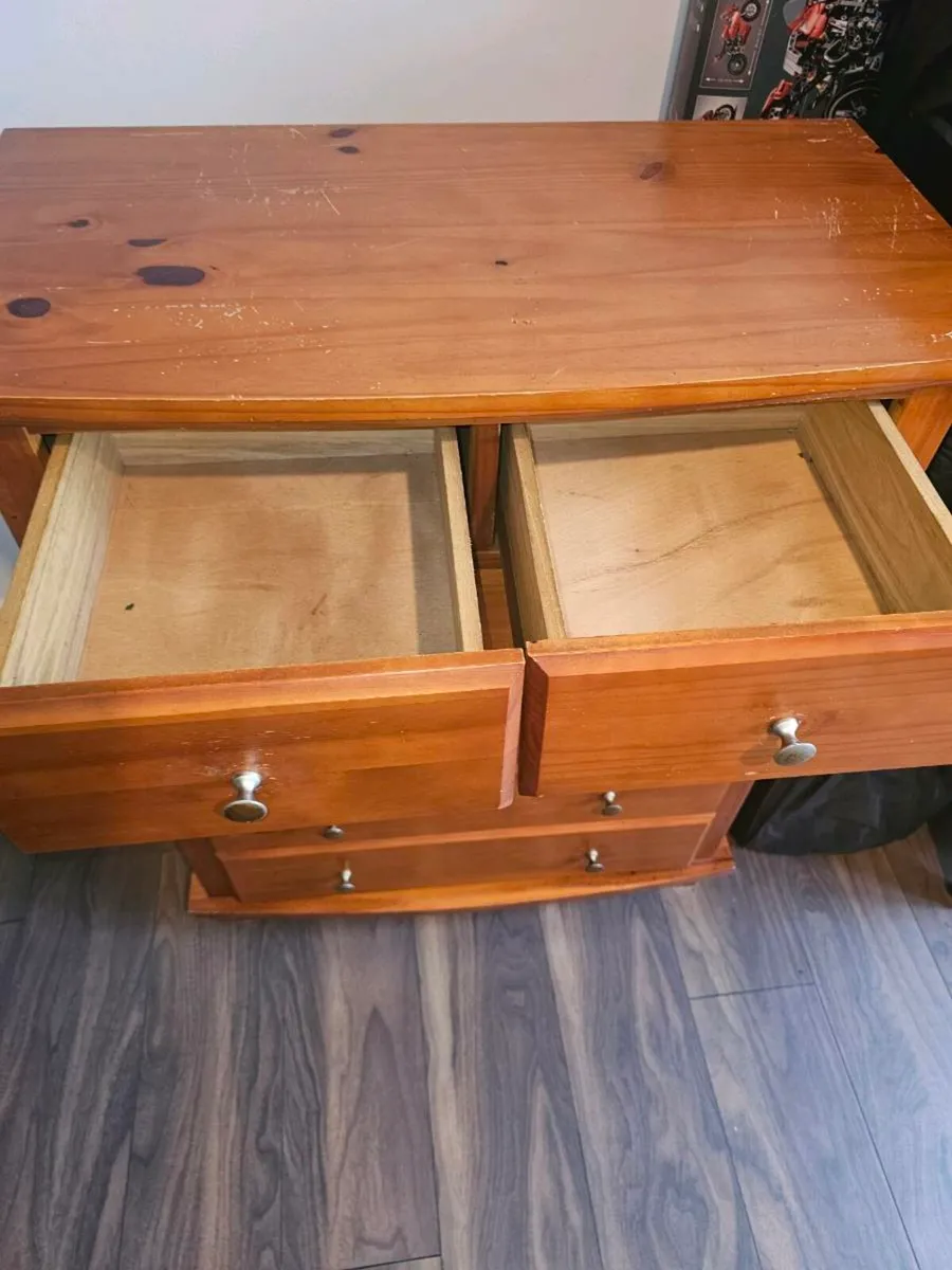 Chesterdraws - Image 4