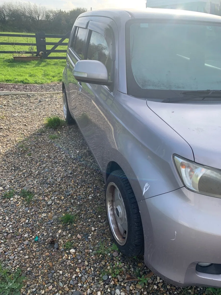 Toyota bB 2009 - Image 2