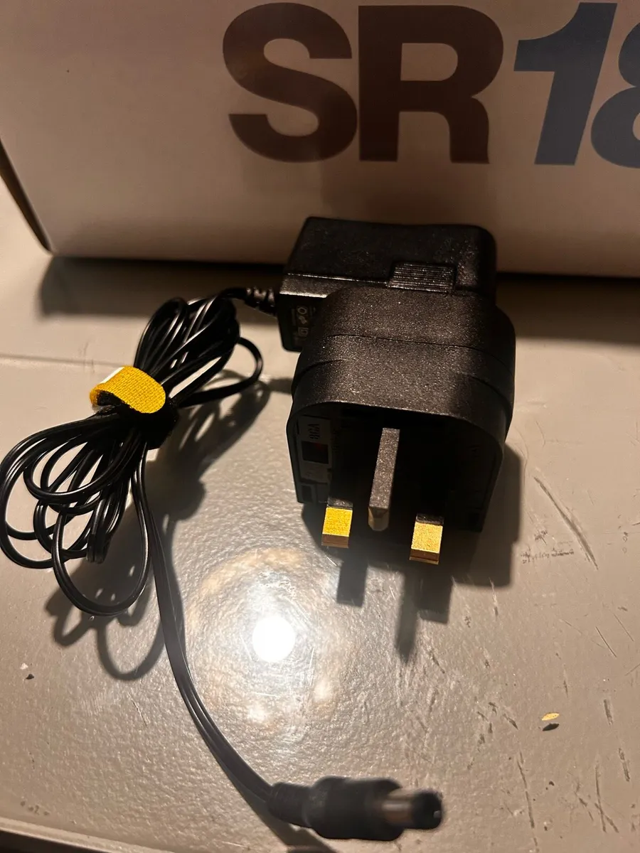 ALESIS SR 18 - Image 4