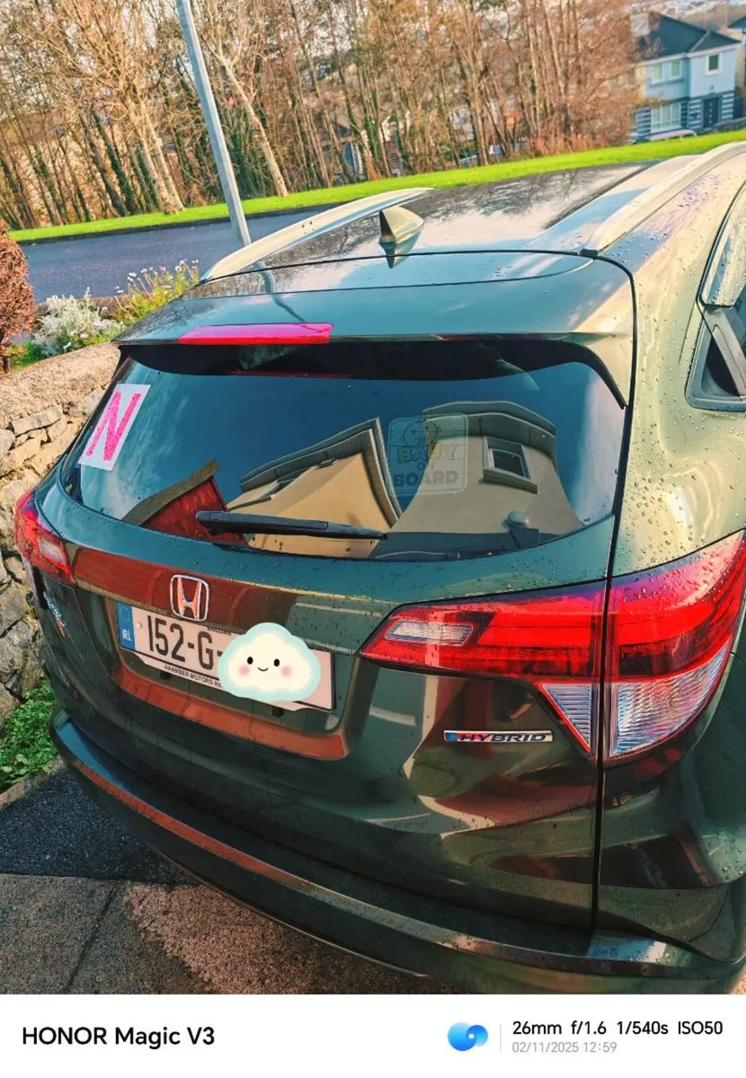 Honda Vezel hybrid 1.5 SUV in good condition - Image 2