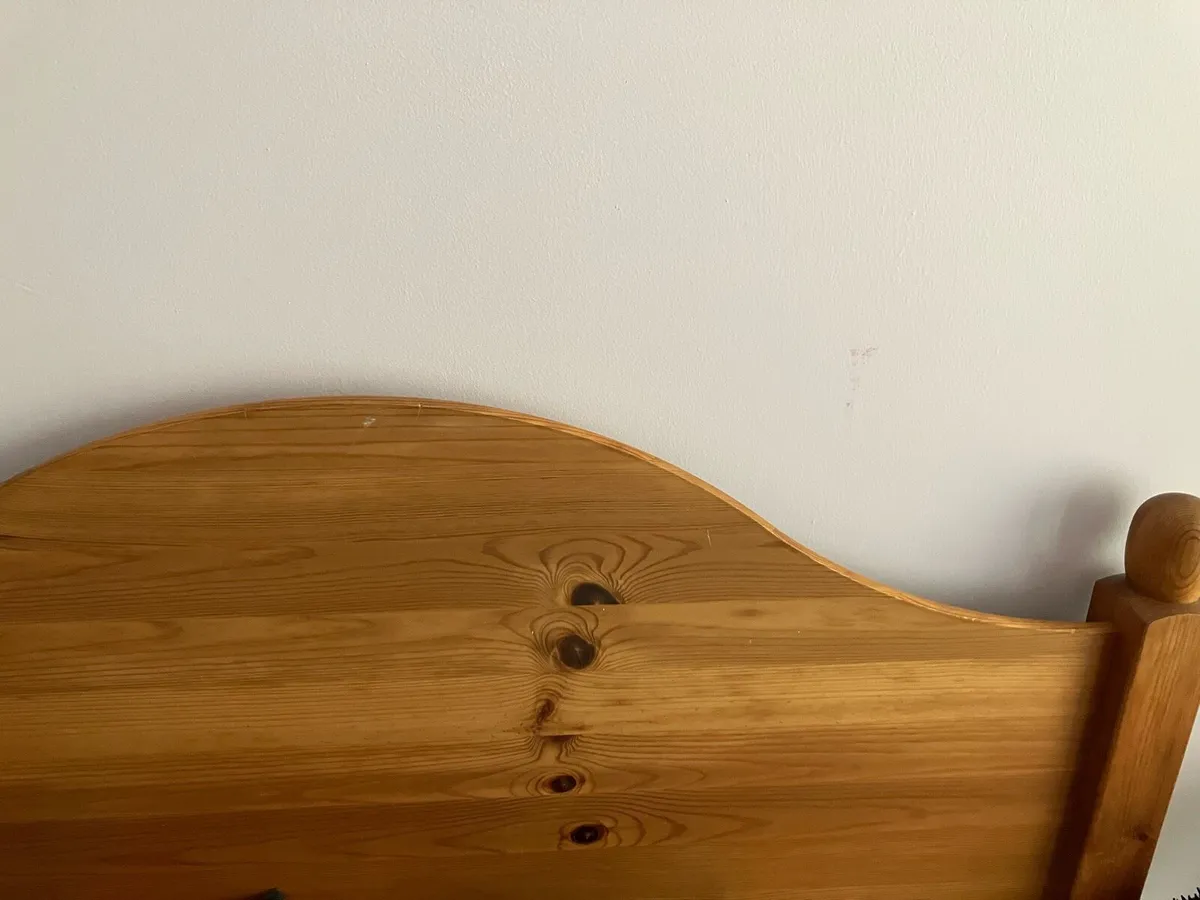 Single bed - Image 1