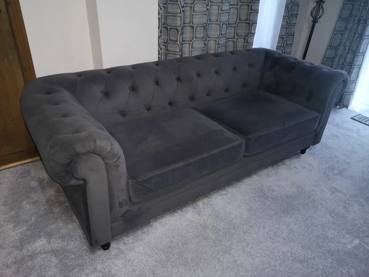 Chesterfield Velvet 2 Seater and 3 Seater Sofa - Image 3