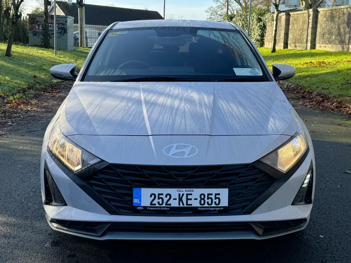 Hyundai i20 Deluxe Plus 2025 - Image 2