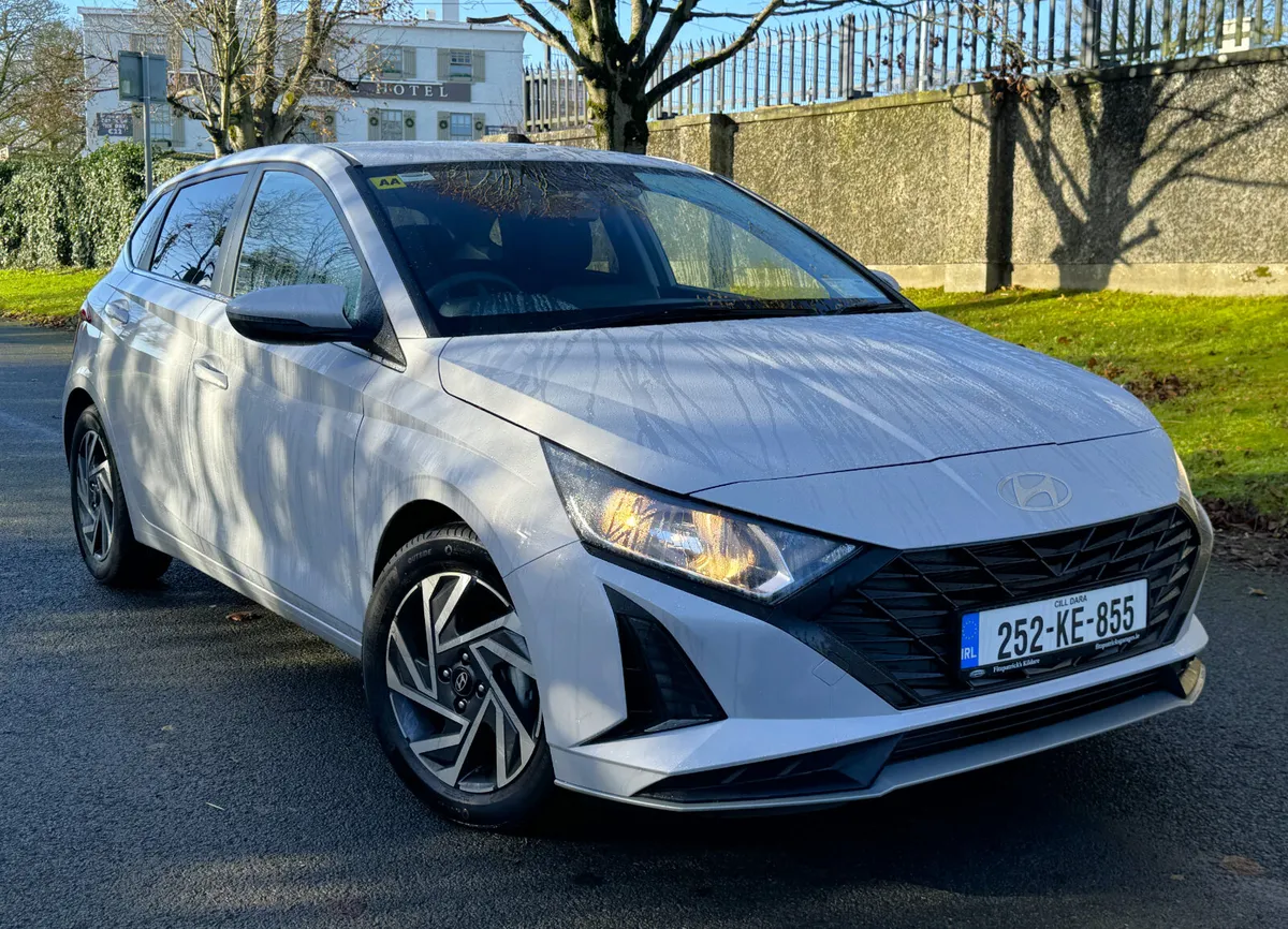 Hyundai i20 Deluxe Plus 2025 - Image 1