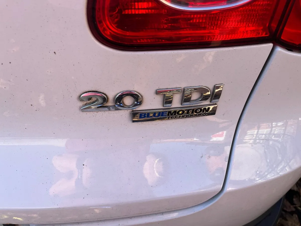 Volkswagen Tiguan 2011 - Image 4