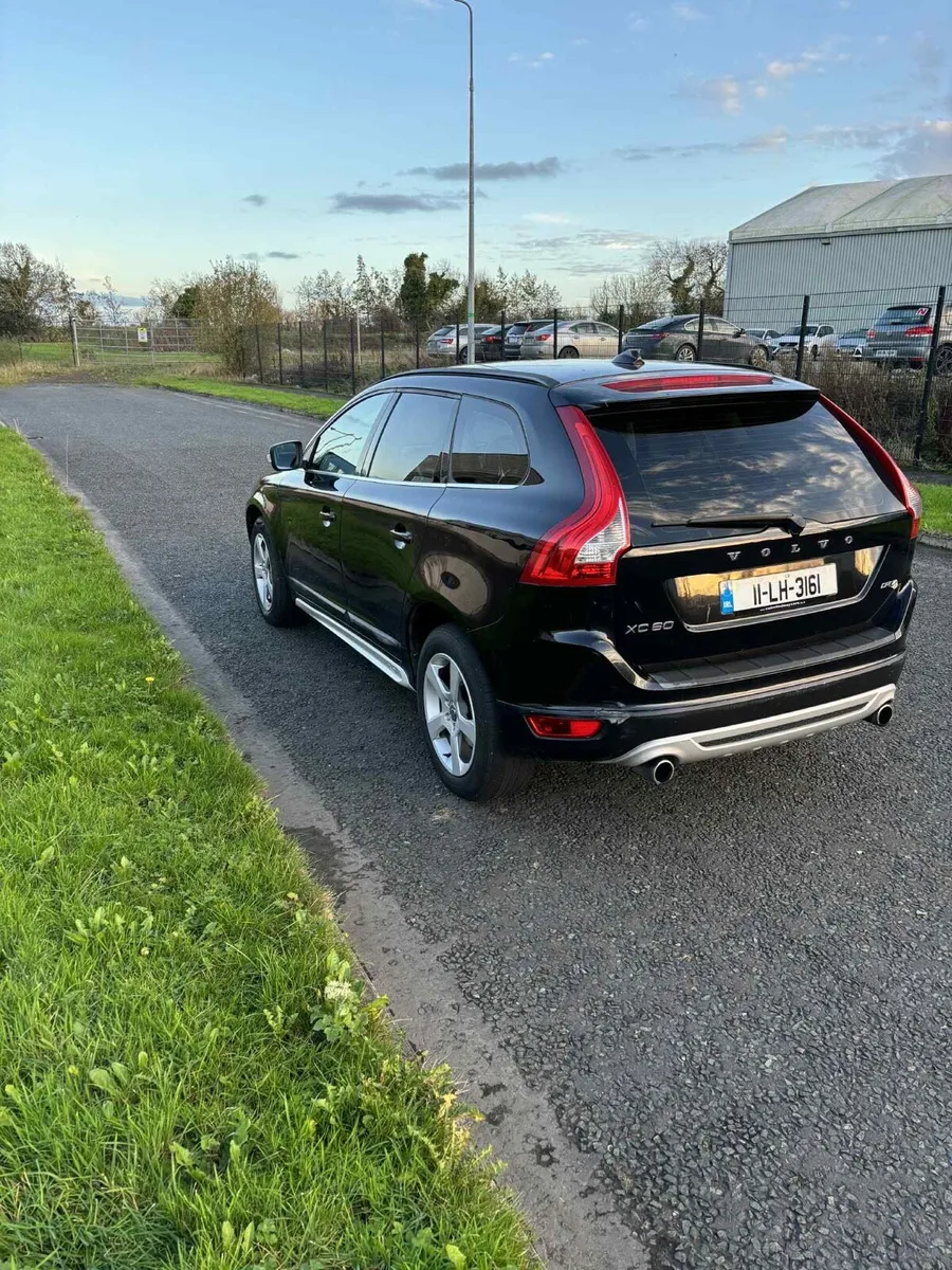 Volvo XC60 R-design 2.0D NEW NCT 07/2026 - Image 3