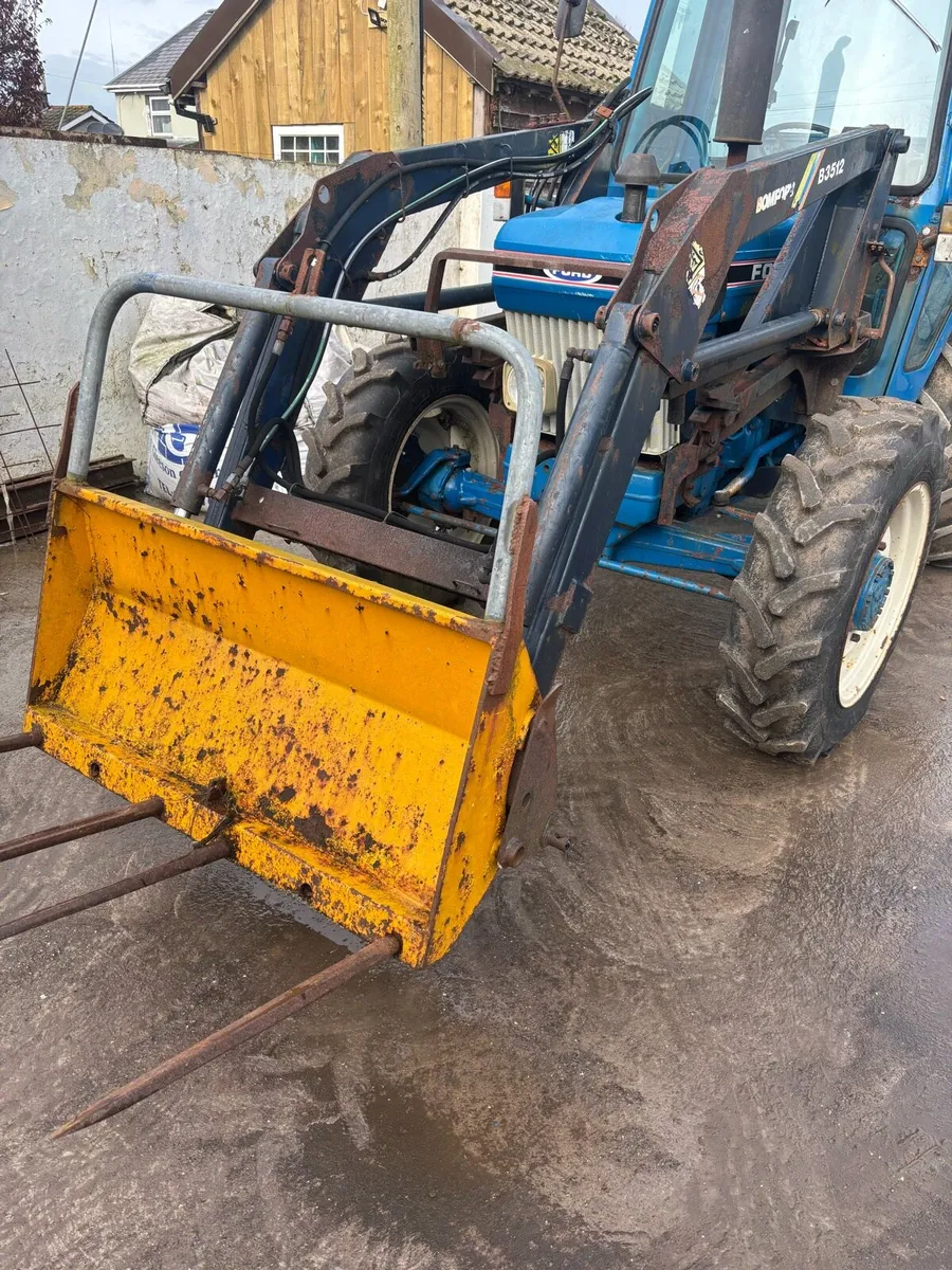 Tractor front loader - Image 2