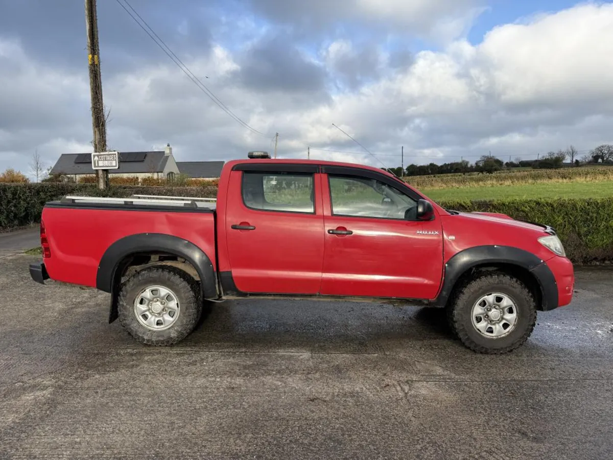 2011 Toyota Hilux Double Cab **Online Auction** - Image 3