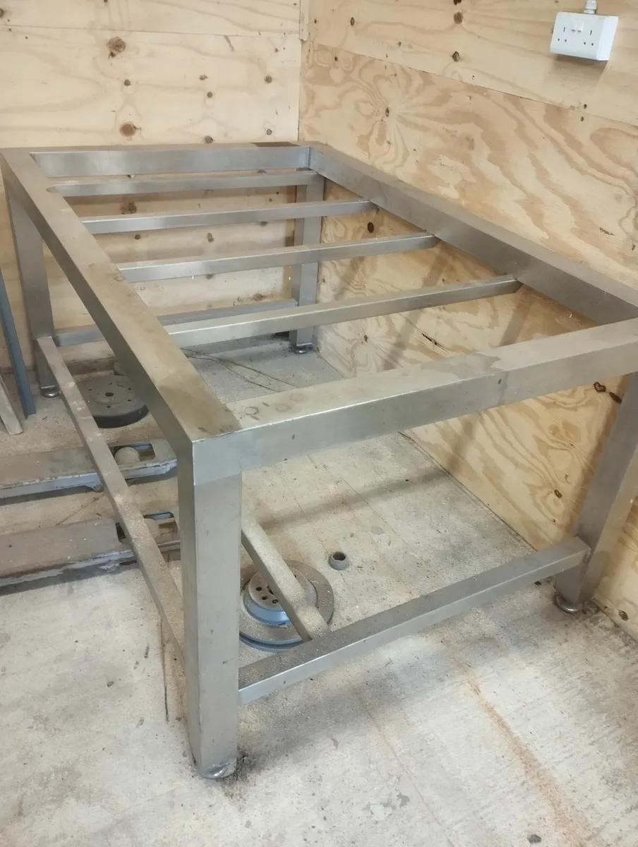 Stainless steel Table - Image 1